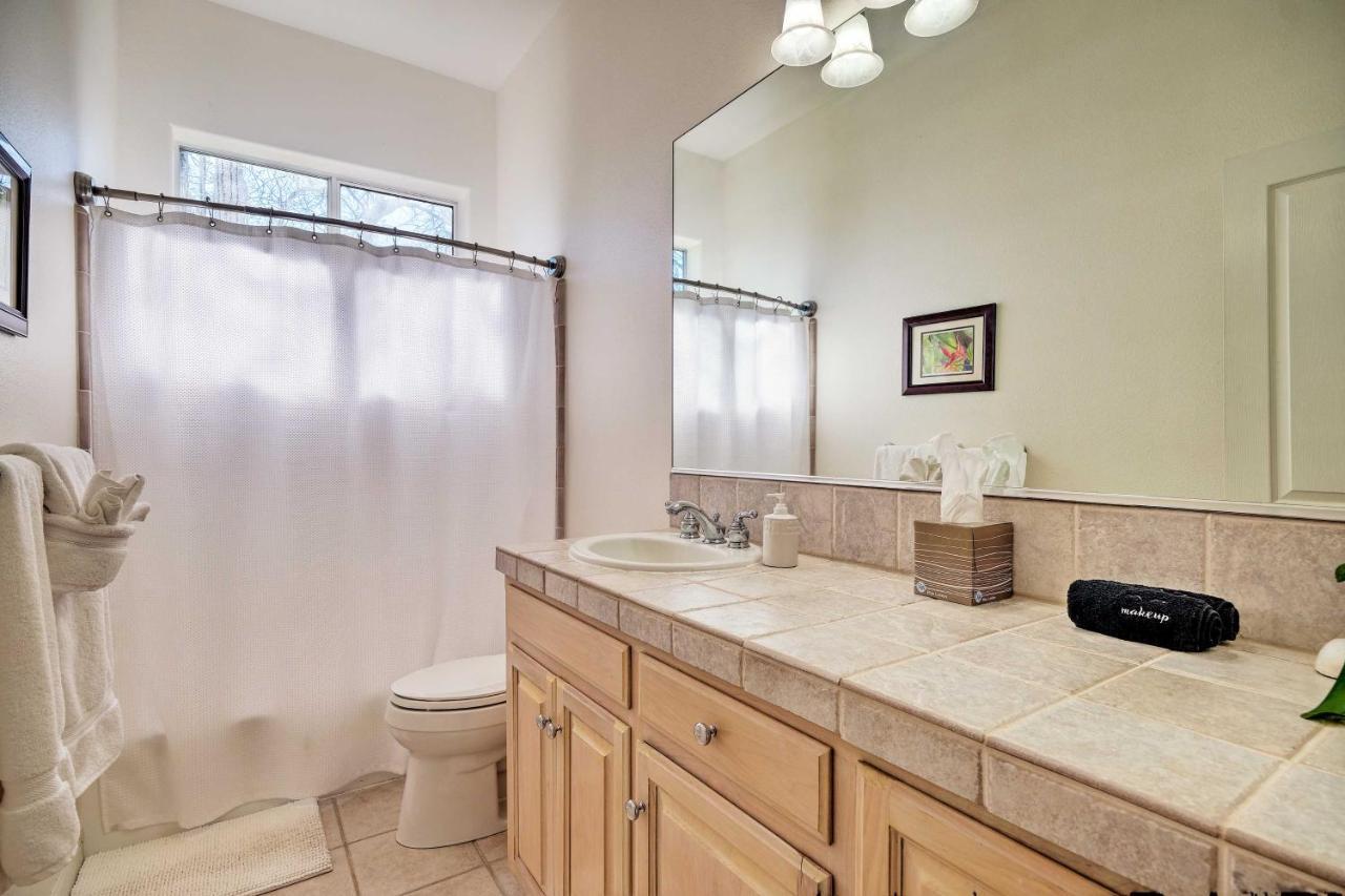Peaceful Columbia Retreat With Hot Tub And Mtn Views! Vila Exterior foto