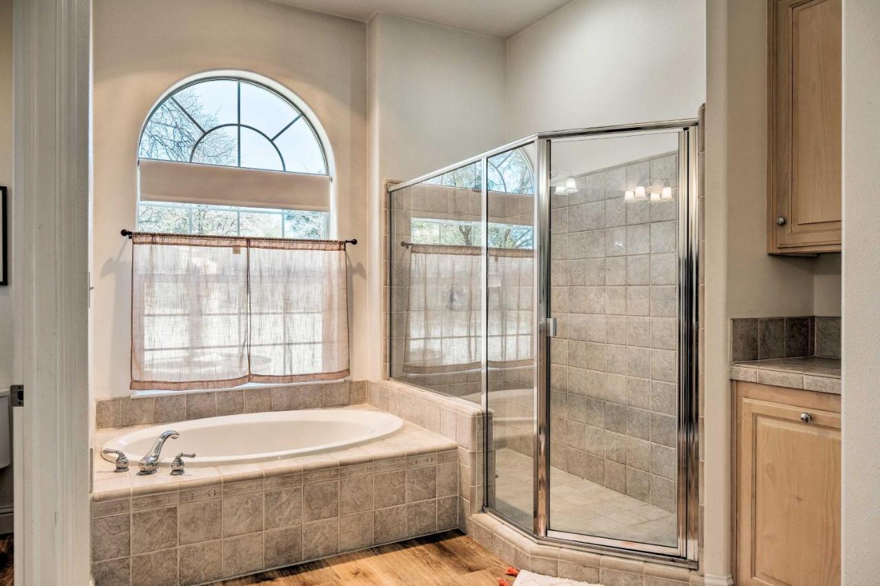 Peaceful Columbia Retreat With Hot Tub And Mtn Views! Vila Exterior foto